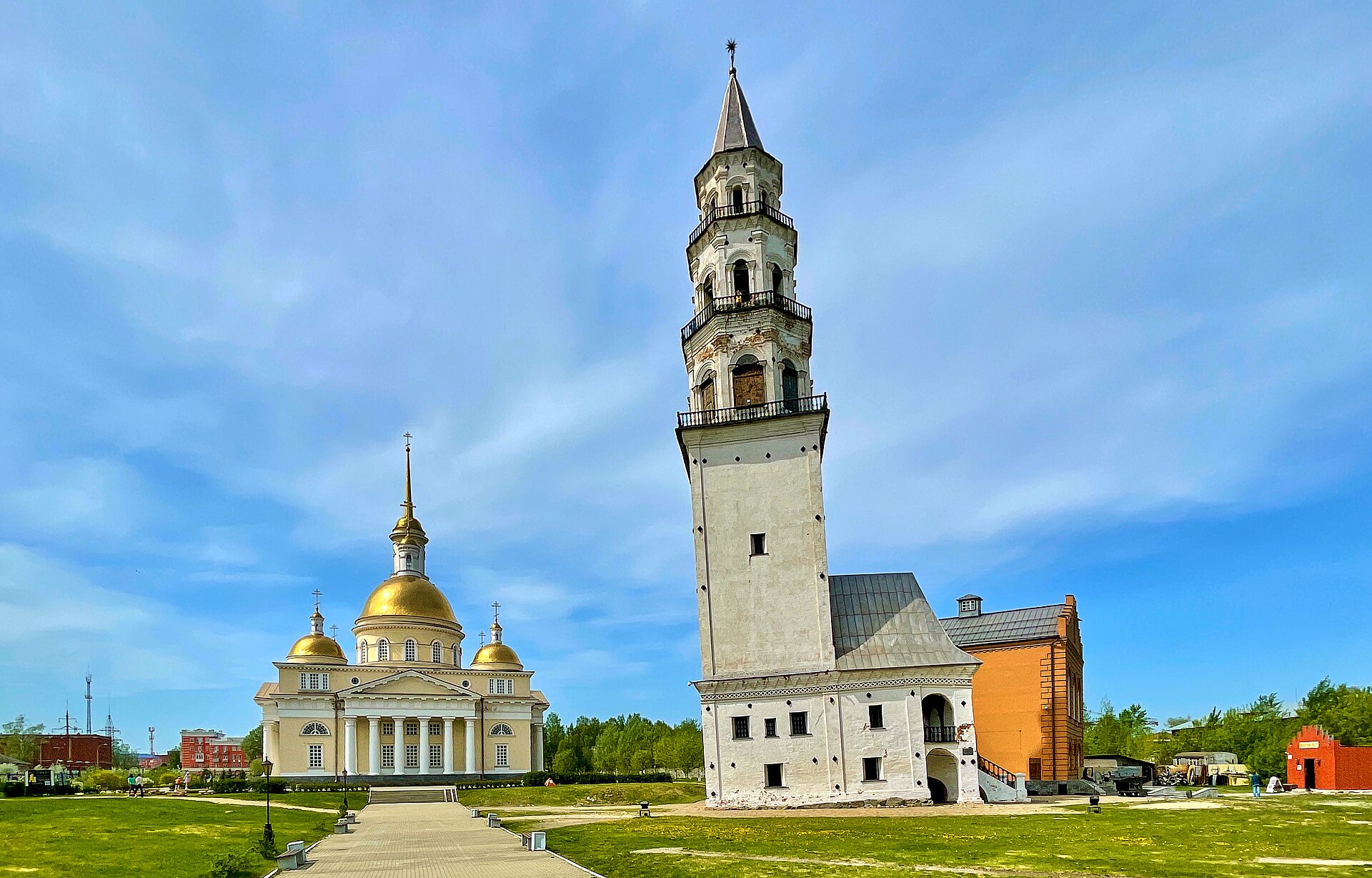 Невьянская наклонная башня