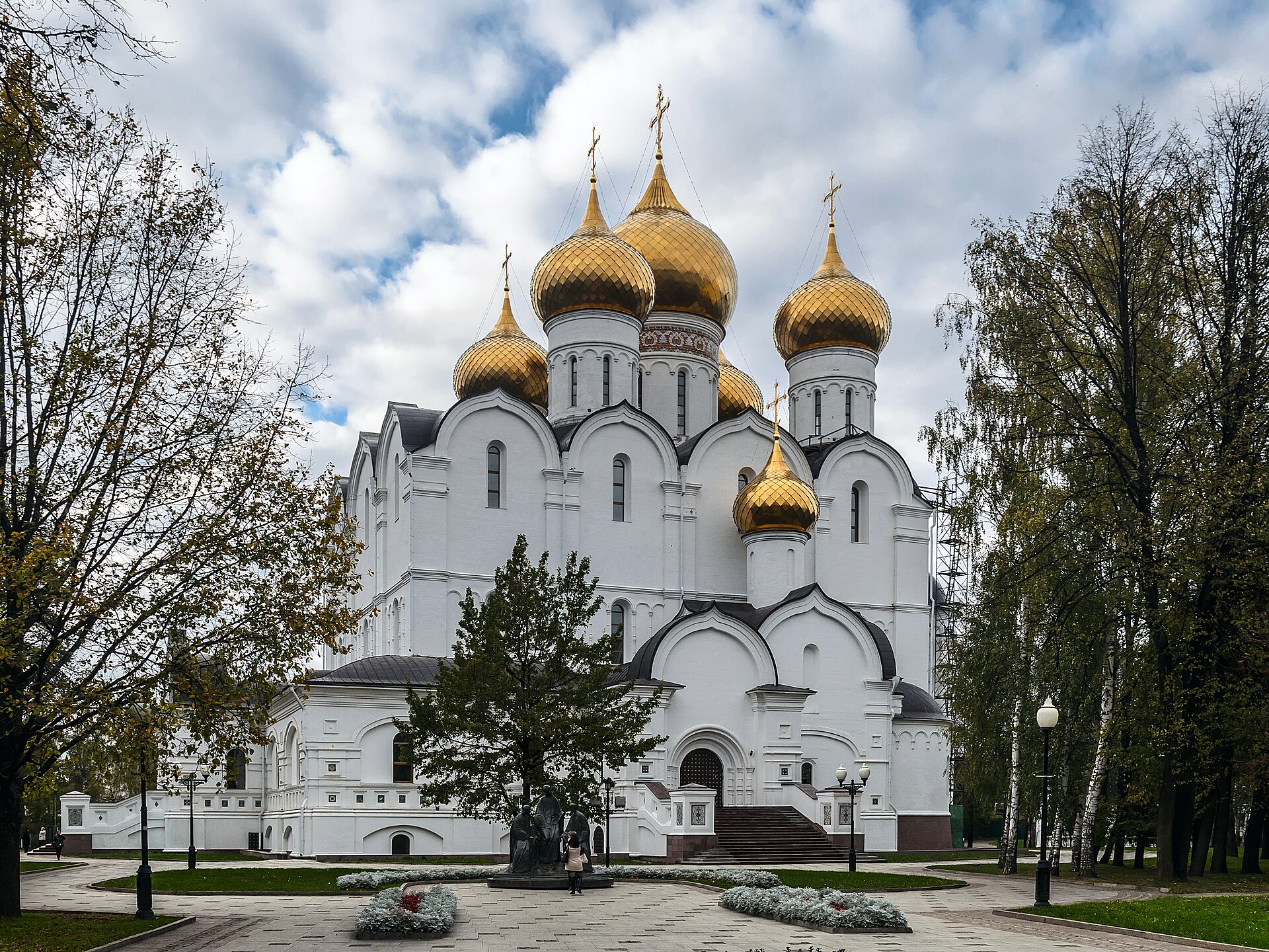Успенский собор на Стрелке в Ярославле